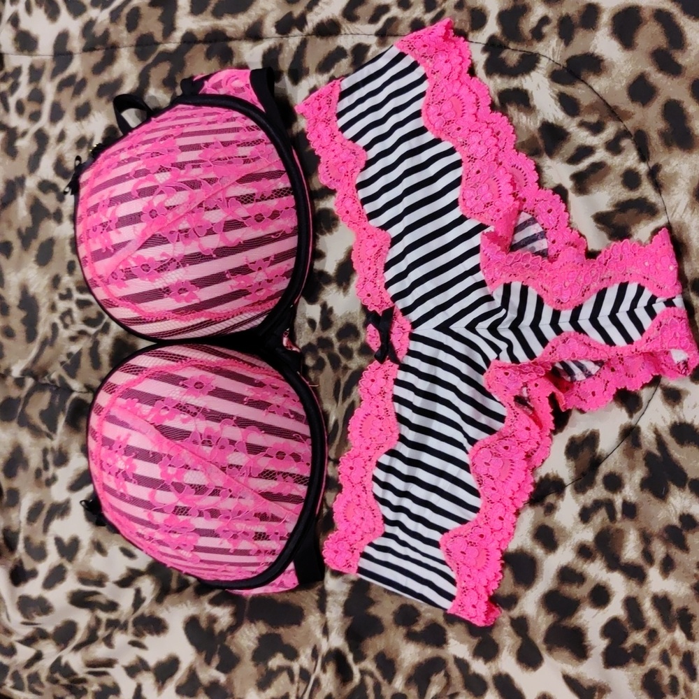 VS Very Sexy bra & panties set